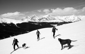 The crew making their way up to Hoosier Ridge with the Tenmile Range behind