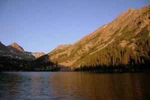 Peak L standing high above Upper Slate Lake at far right